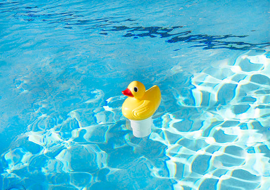 Poolmaster Pool Duck Floating Chlorine Dispenser, Telescopic Dispenser with Adjustable Chlorine Control Ring, for Use with 1" or 3" Tablets | 32140