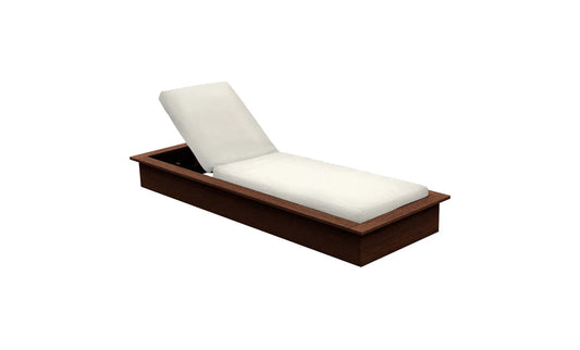 Echo Chaise With White Fabric