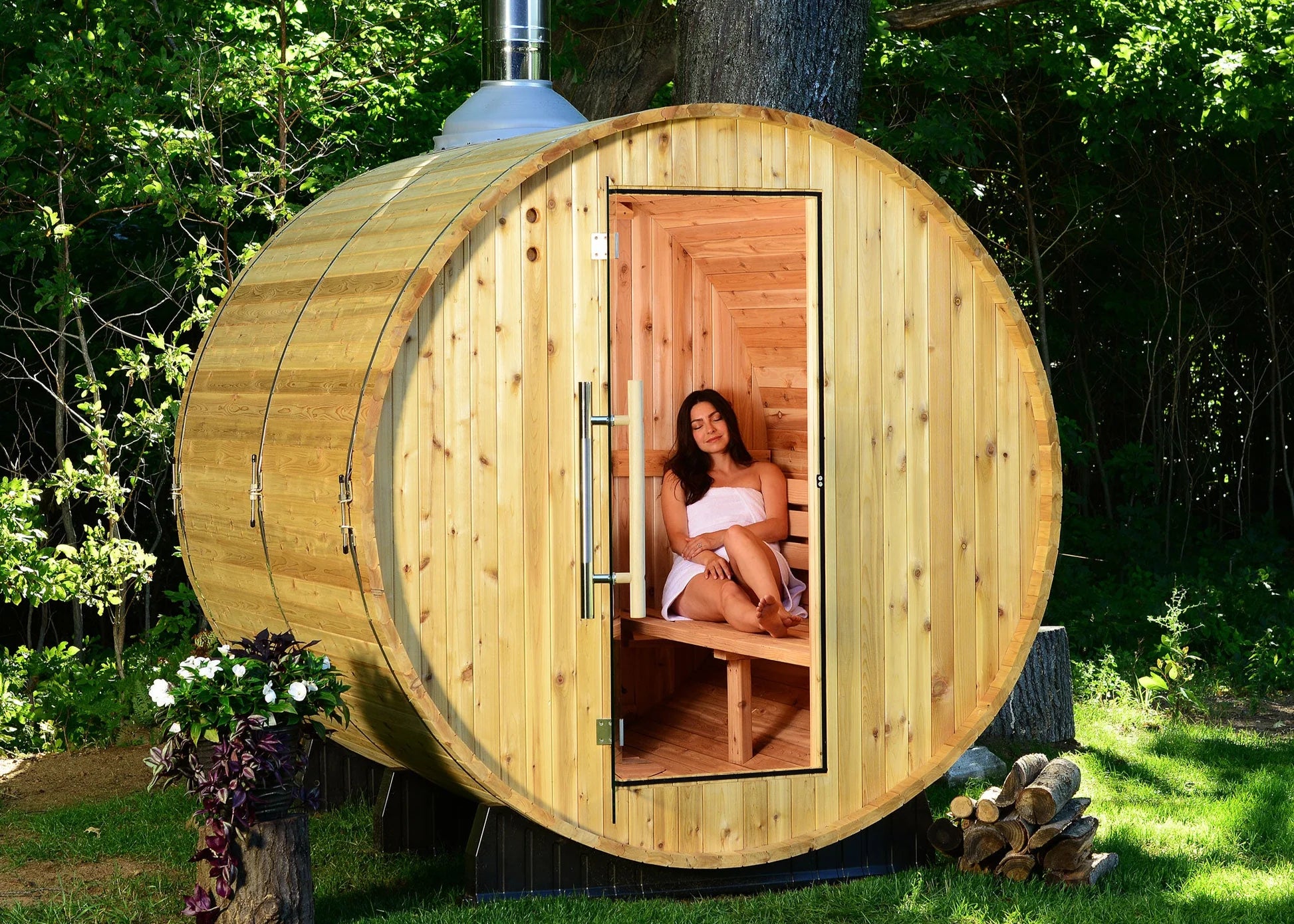 Seneca 6 Person Barrel Sauna in Rustic Cedar