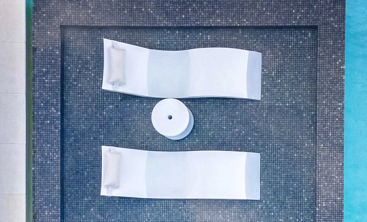 Signature Standard Side Table With Umbrella Hole